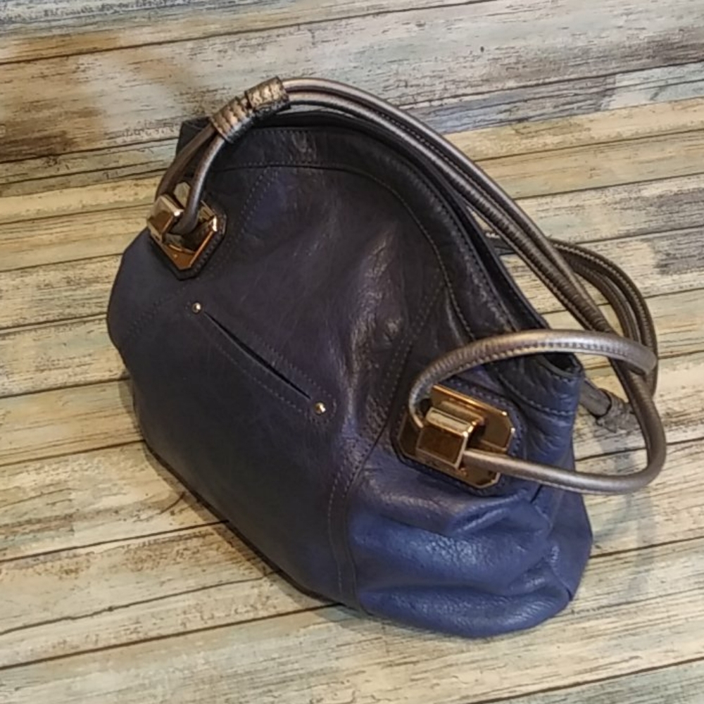 B. Makowsky Leather Purse - Picture 3 of 8